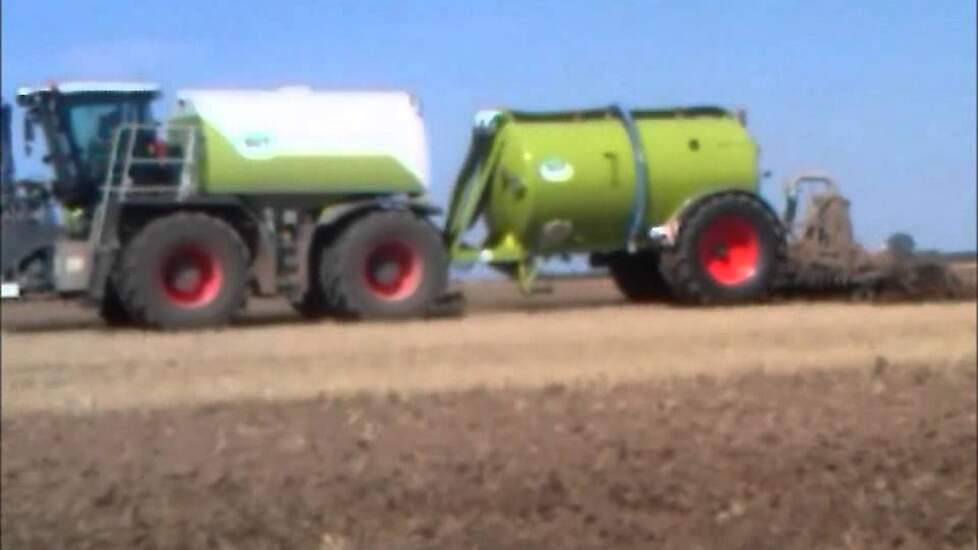 Claas Xerion SGT 900/60 R 42 banden Trekkerweb