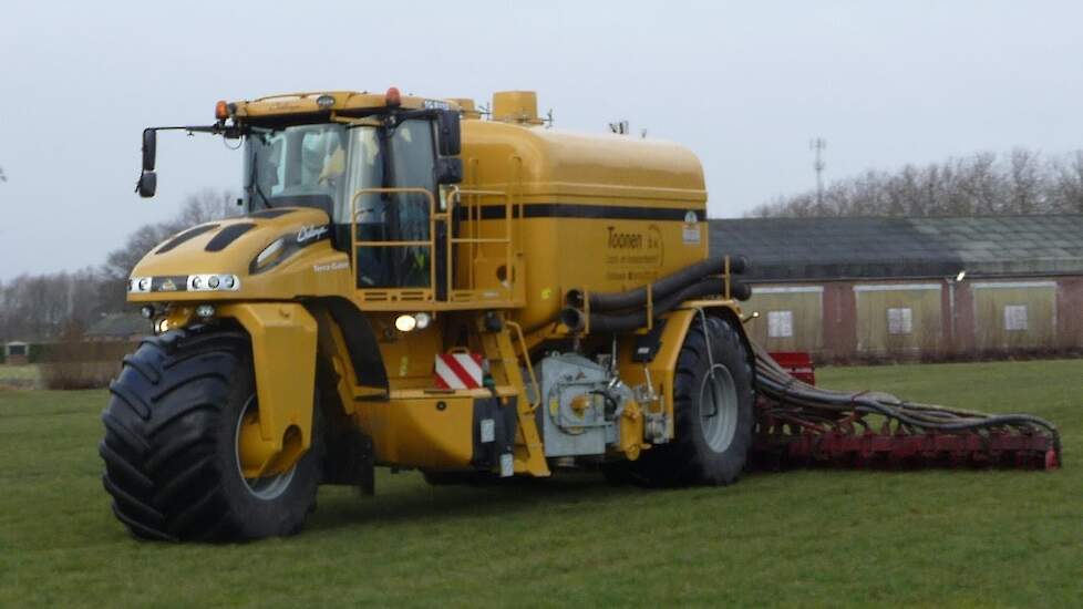 Challenger Terra Gator 8333 Trekkerweb