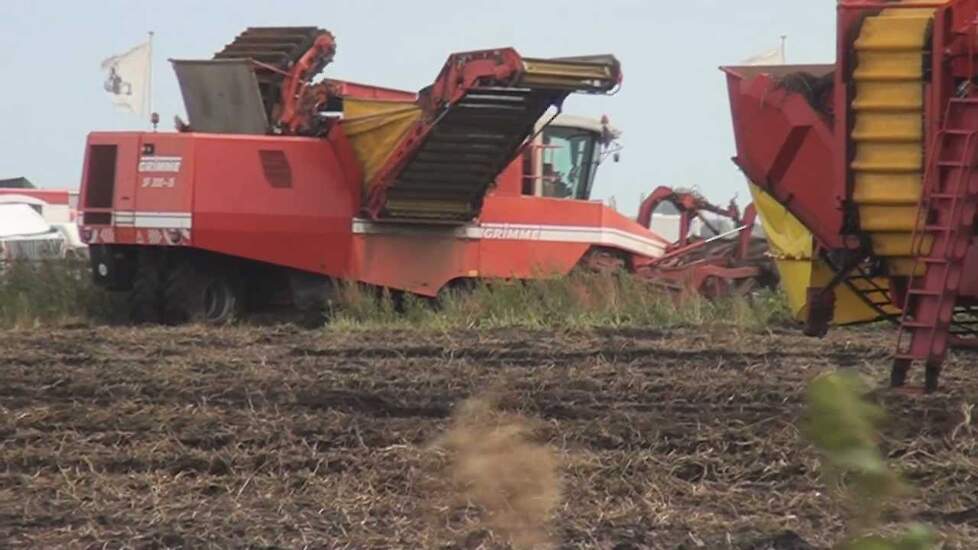 Grimme Varitron 270 en Grimme SF 300-15 Kartoffelernte Trekkerweb