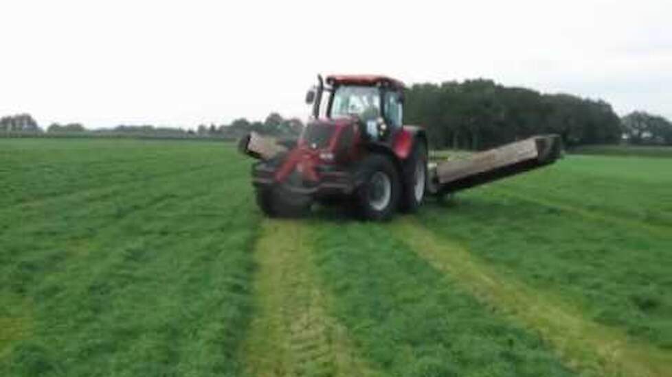 Eerste Valtra S352 in Nederland - Trekkerweb.nl