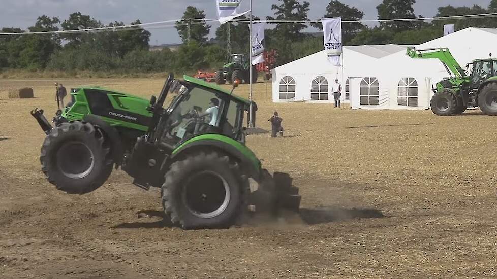 Future Farming DEUTZ-FAHR Feldtag 2016 Dresden serie 6 en 7 Trekkerweb  englisch version Trekkerweb