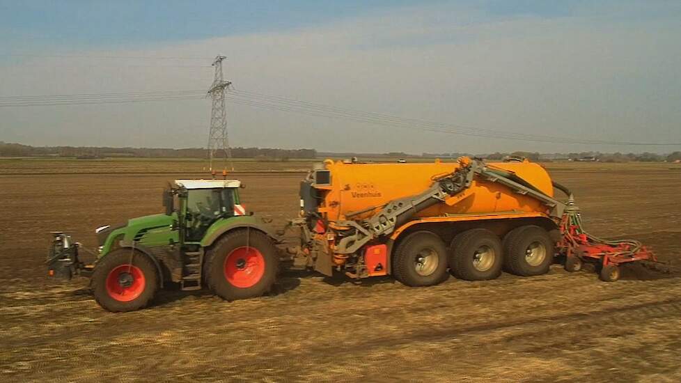 Landbouwbedrijf Buijs met Fendt 936 Veenhuis drieasser en Evers Oldenburger Trekkerweb