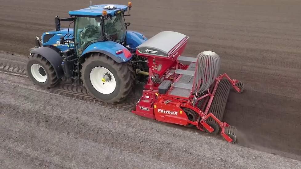 Farmax en Kverneland pneumatische (gras)zaaicombinatie