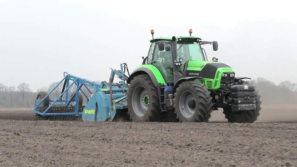 DEUTZ-FAHR AGROTRON 7250 TTV IMANTS 47 DRP SUIKERBIETENLAND SPITTEN