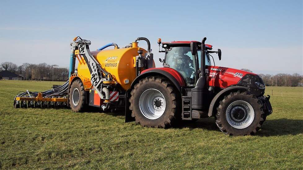 Case-IH Optum CVX 270 met Veenhuis 14-kuubs tank