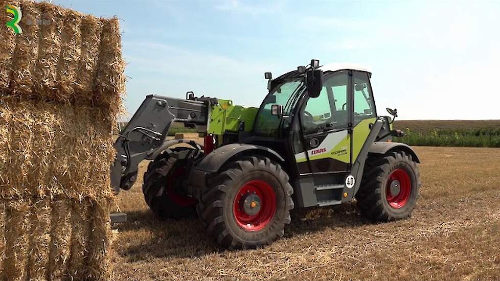 Claas Scorpion in het stro-transport