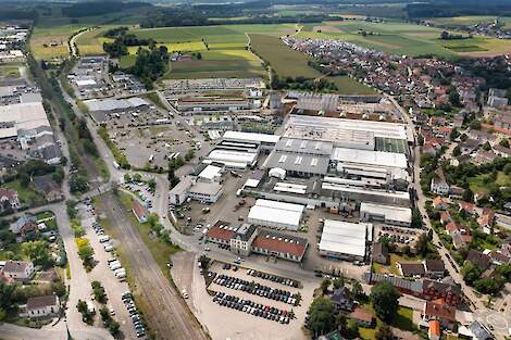 Bad Saulgau is het kenniscentrum voor voederwinningstechniek en JAGUAR gewasstroom in de CLAAS groep. In  het kader van project ForageGO! zijn onder andere de infrastructuur van de vestiging en de productielijnen  gemoderniseerd.