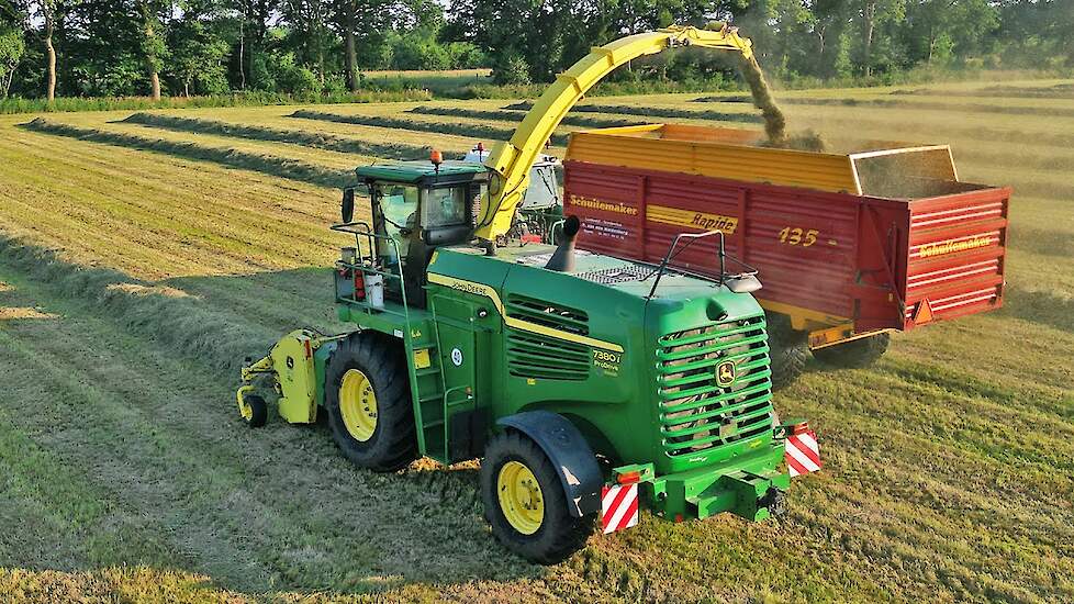 Grass Silage | John Deere 7380i + Fendt’s | P. van den Hardenberg | 2024