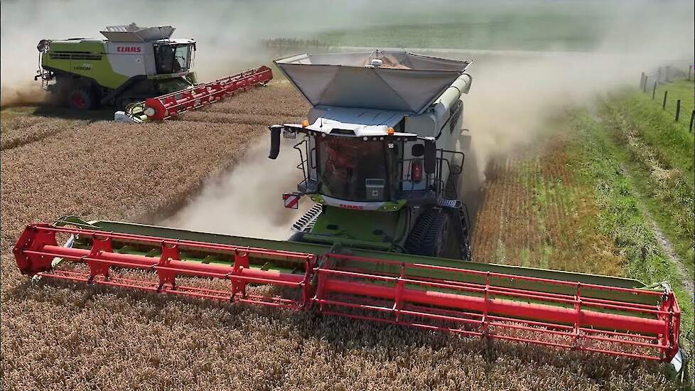 Claas Lexion 8900 TT Combine | World’s BIGGEST COMBINE | Wheat harvest | Claas Lexion 780 TT | KMWP