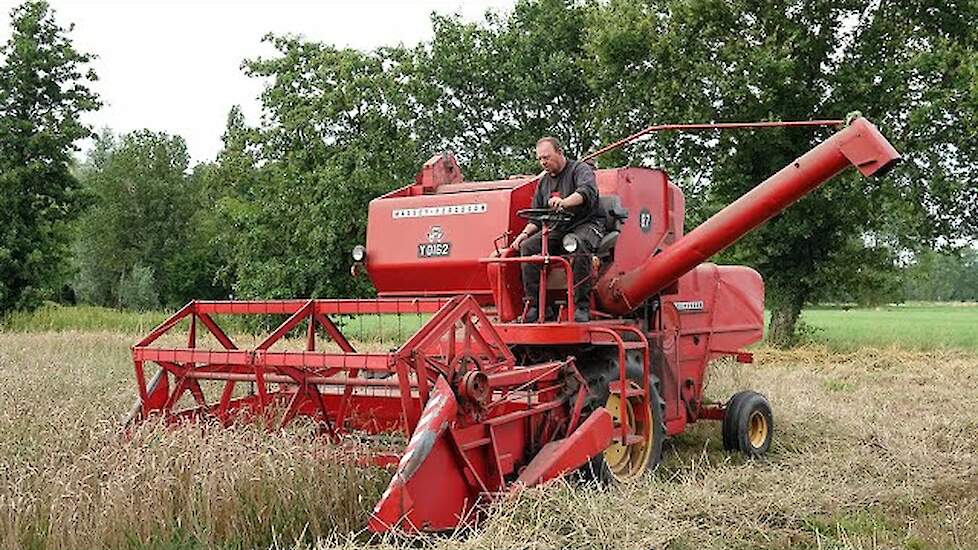 Massey Ferguson 87 | Wheat harvest | Deutz D 6206 | Classic combine