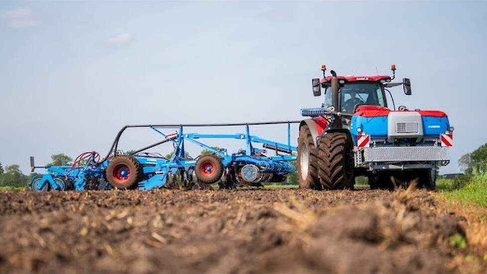 Lemken Karat 10  KA halfgedragen intensief-cultivator  Bij loonbedrijf Stevens in Wildervank